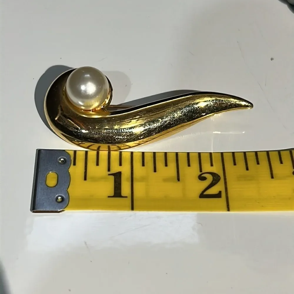 Bundle Sale 3 for $15 | PD Premier Designs Gold-tone Brooch Faux Pearl